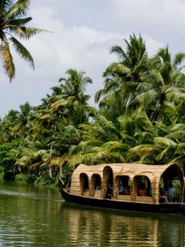 Kerala With Kumarakom (Honeymoon Special)